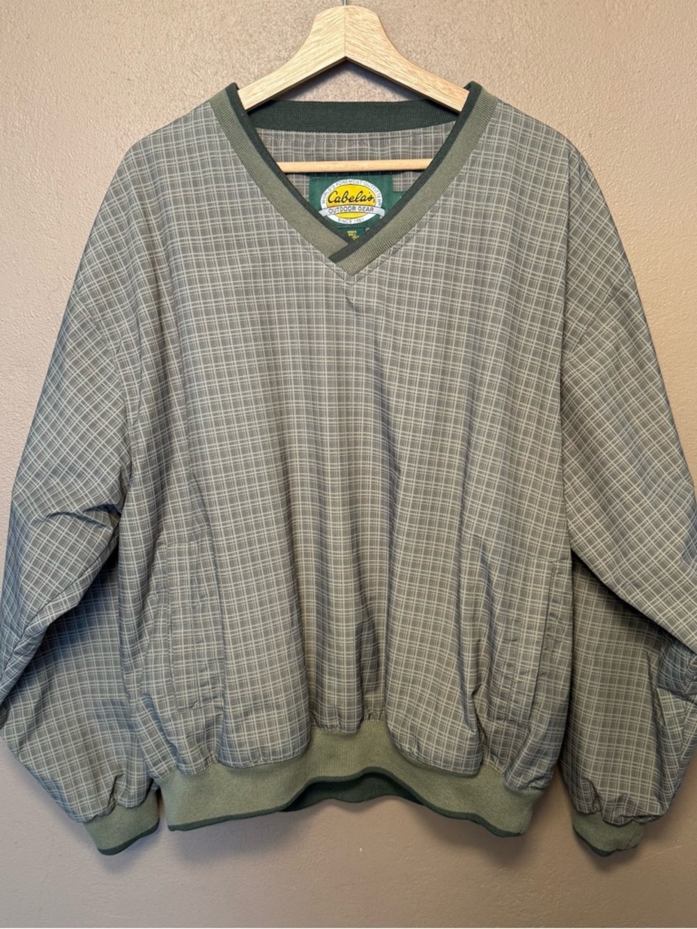 Cabela's Men's Size Large Vintage V-neck Plaid Pullover Windbreaker Lined Jacket